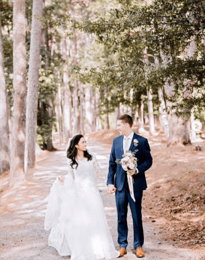 Outdoor wedding photoshoot by Lily Hayes Photography